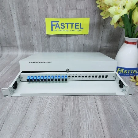 ODF 8Fo Indoor Bắt Rack Đầy Đủ Phụ Kiện Chuẩn SC