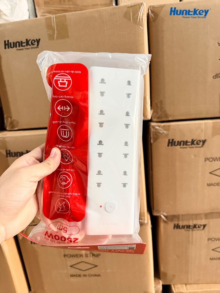 Ưu đãi cực sốc cho ổ cắm điện Huntkey