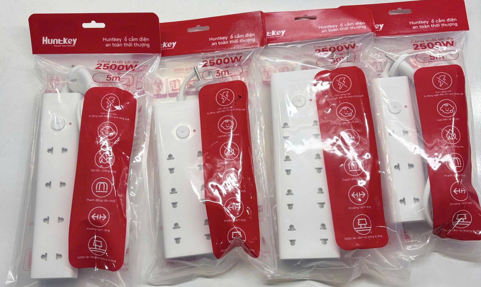 ổ cắm điện huntkey